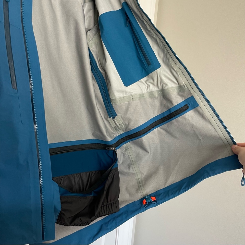 Mammut Shell Jacket - Picture 3 of 8